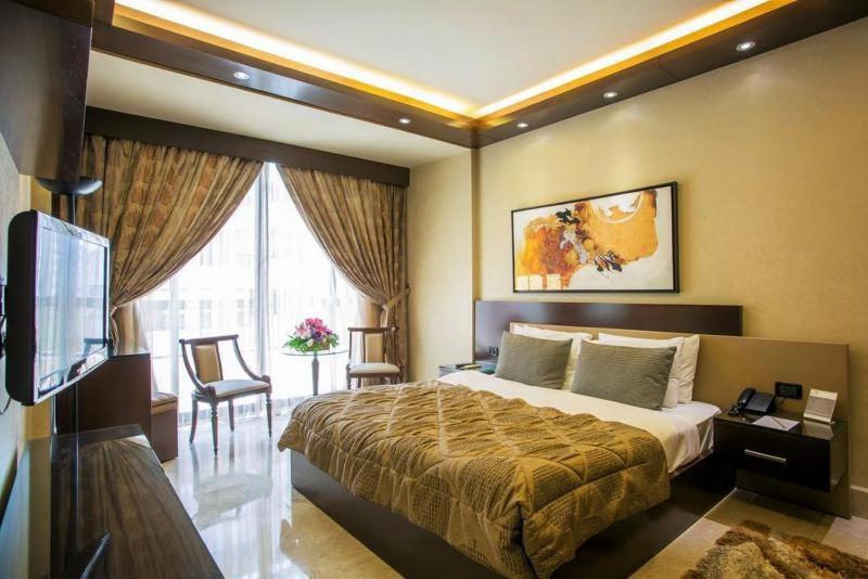 Imperial Suites Hotel Beirut Rum bild