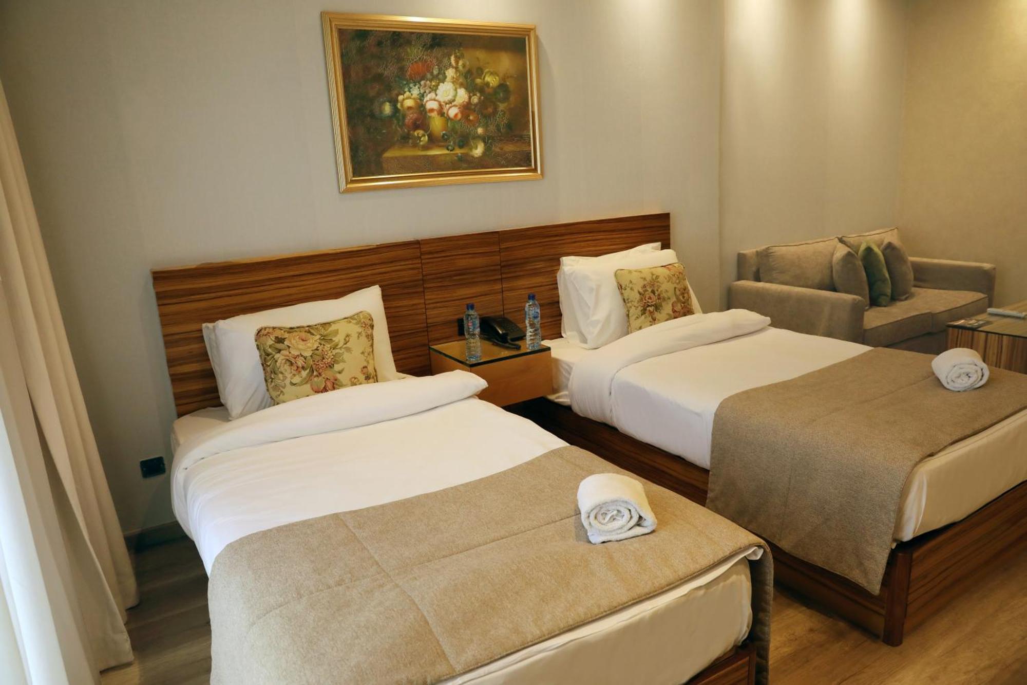 Imperial Suites Hotel Beirut Exteriör bild