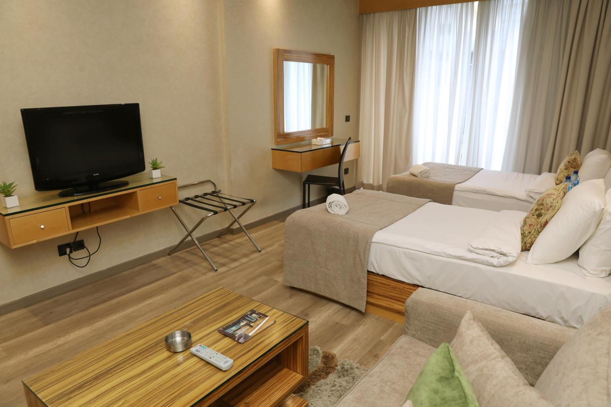 Imperial Suites Hotel Beirut Exteriör bild