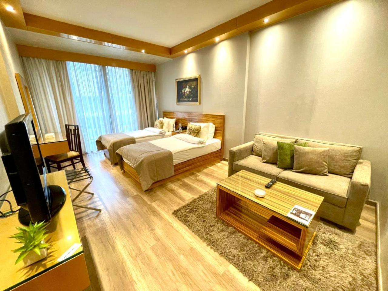 Imperial Suites Hotel Beirut Exteriör bild