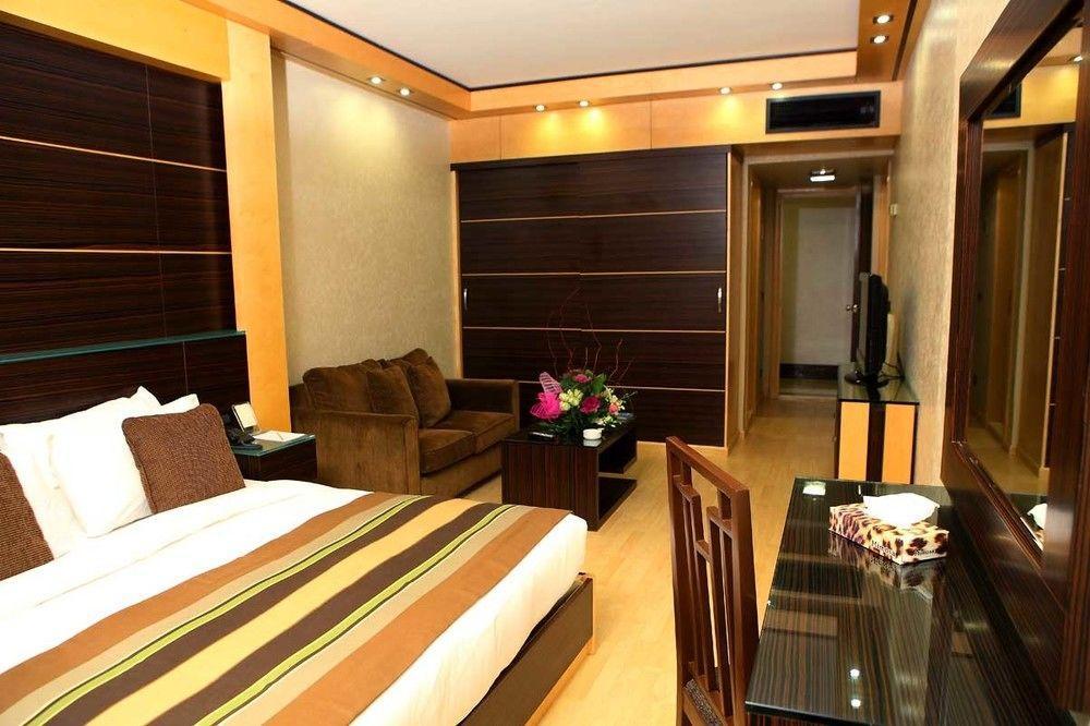 Imperial Suites Hotel Beirut Exteriör bild