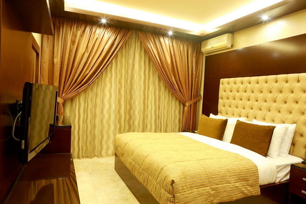 Imperial Suites Hotel Beirut Exteriör bild