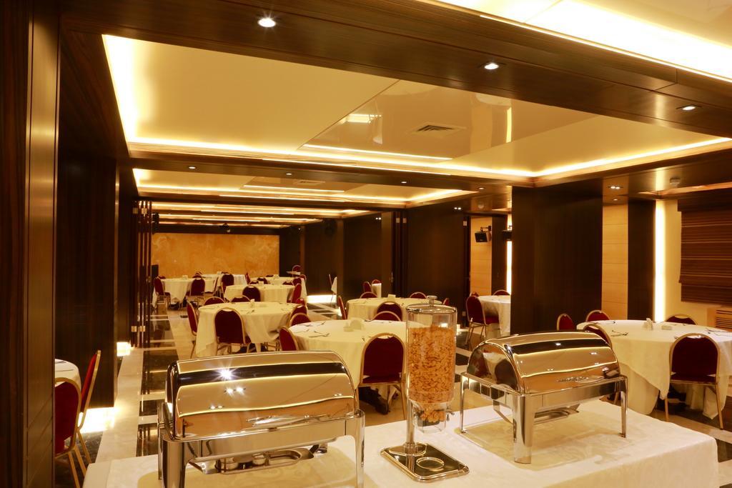 Imperial Suites Hotel Beirut Exteriör bild
