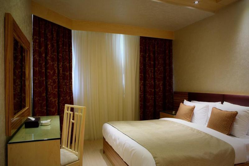 Imperial Suites Hotel Beirut Exteriör bild