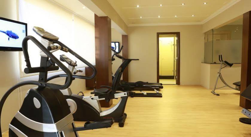 Imperial Suites Hotel Beirut Exteriör bild