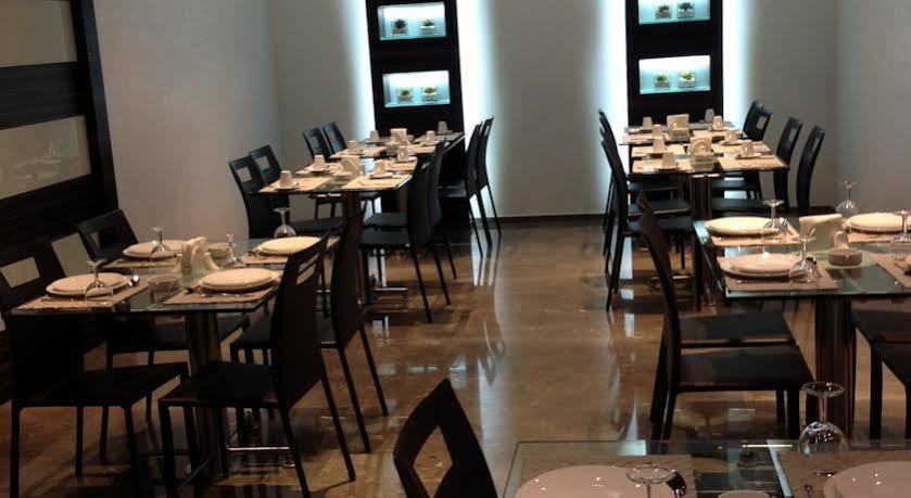 Imperial Suites Hotel Beirut Exteriör bild