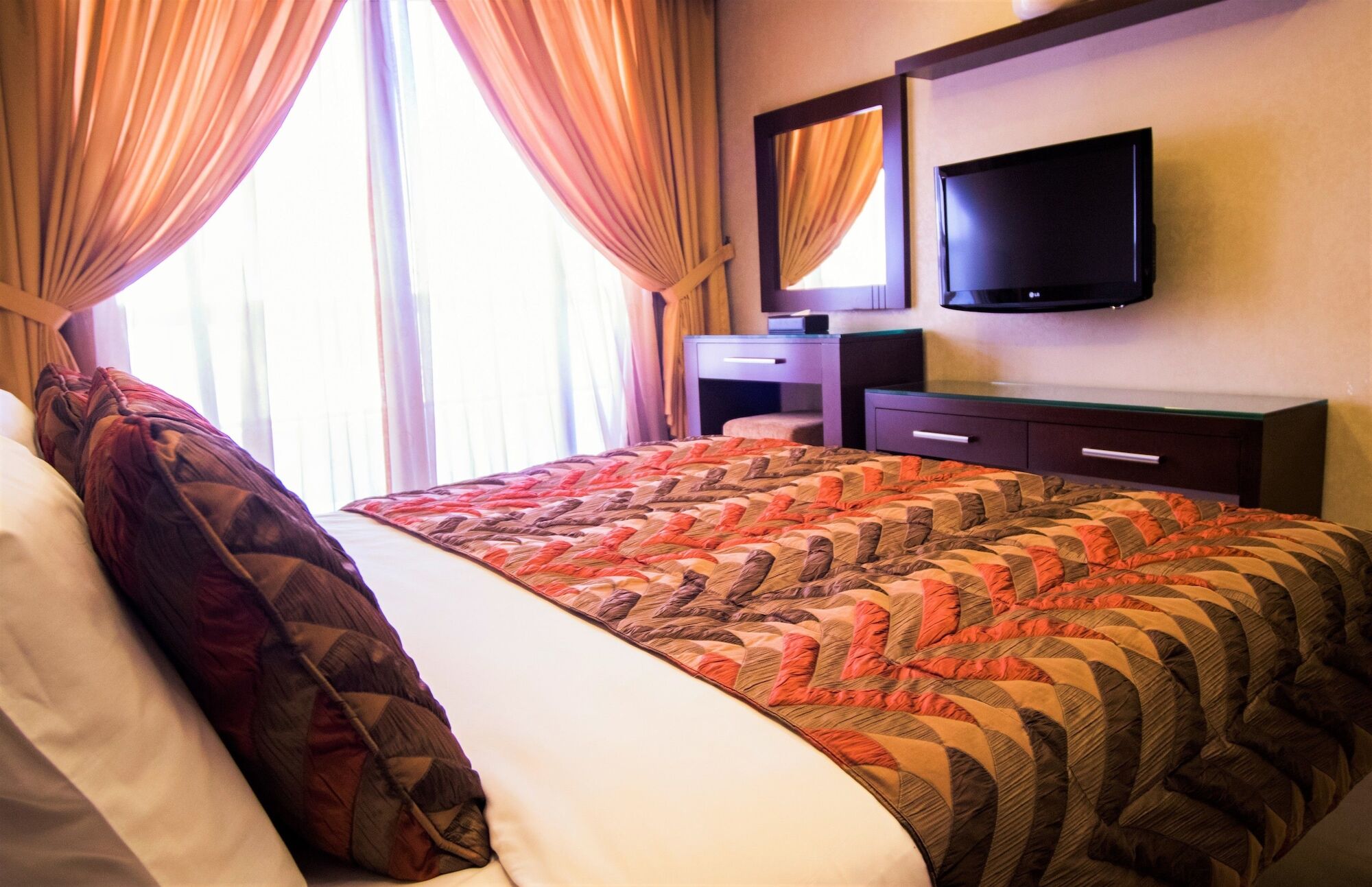 Imperial Suites Hotel Beirut Exteriör bild